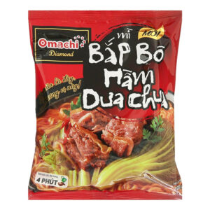 Mì Omachi Diamond bắp bò hầm dưa chua 121g thùng 30gói