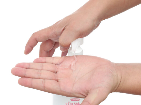 sua tam duong am sang da hazeline duong the thien nhien yen mach dau tam 896ml 202212011518120963 sua tam duong am sang da hazeline duong the thien nhien yen mach dau tam 896ml 202212011518120963